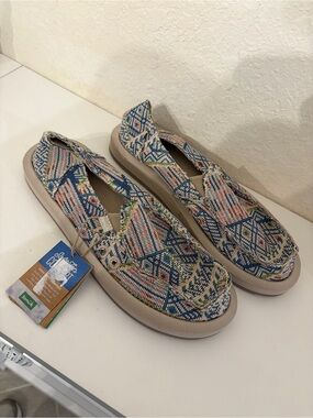 Sanuk Women's Donna ST Patcheork Casual Shoes - SZ 9 NWT